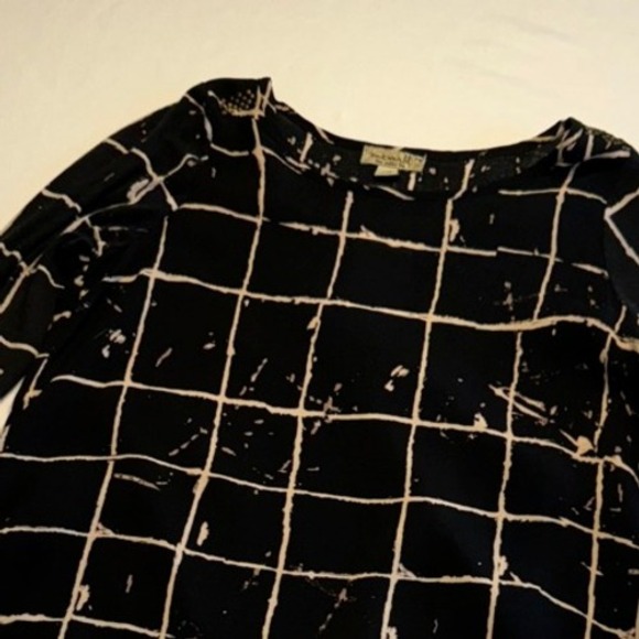 ONE WORLD Tops - OneWorld Black Grid Print Hi-Low Long‎ Sleeve Top | PM | NWT